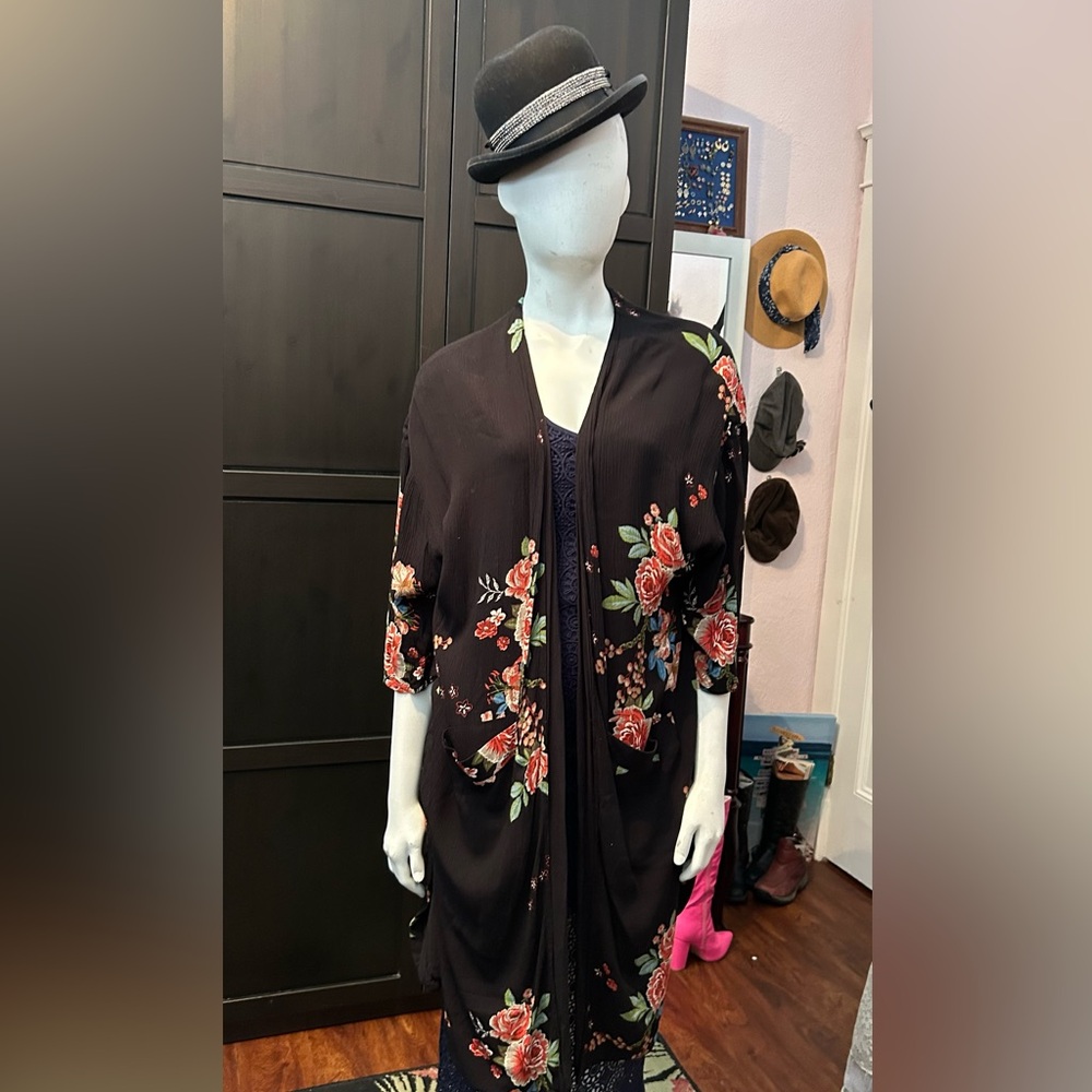 Vintage , bohemian floral kimono